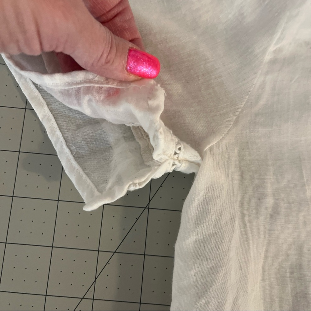 Umgee White Gauze Blouse Crochet & Floral Embroidery Detail M - Picture 9 of 11